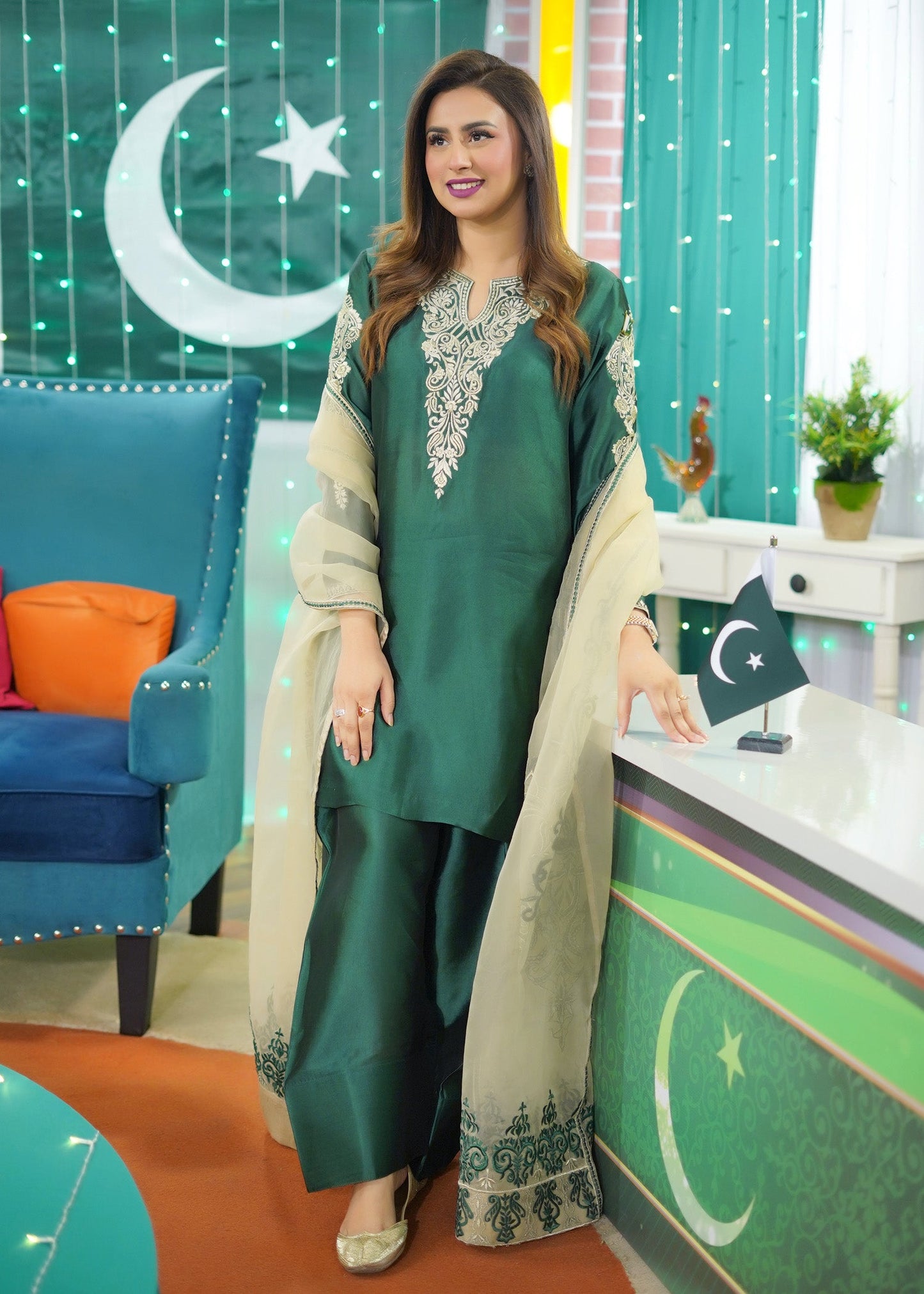 Shayari Emerald green sheesha silk Shirt and Shalwar with Dupatta - Madiha Naqvi