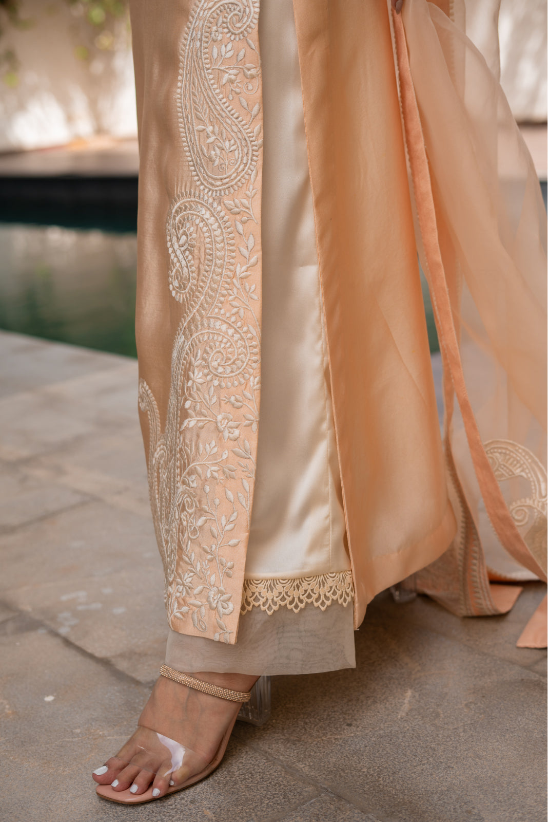 Ahsaas Chemise en soie sheesha pêche claire et Azaar avec Dupatta